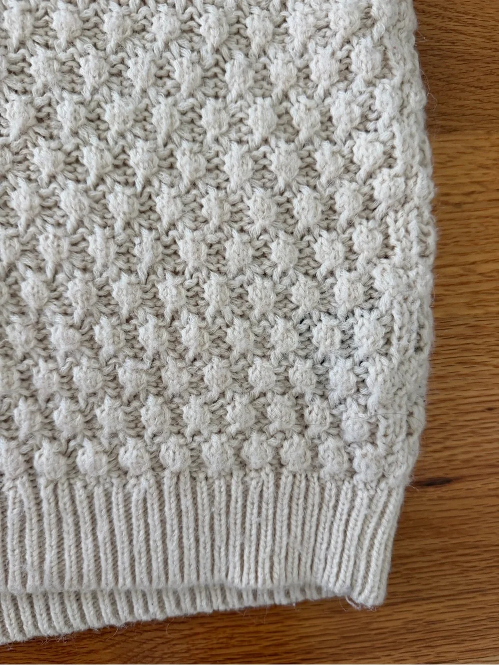 H&M Cable-Knit Crew Neck Pullover Sweater Long Sleeve Women’s Size Ivory NEW